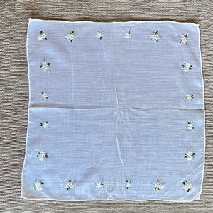 5/$20⭐️ Vintage handkerchief